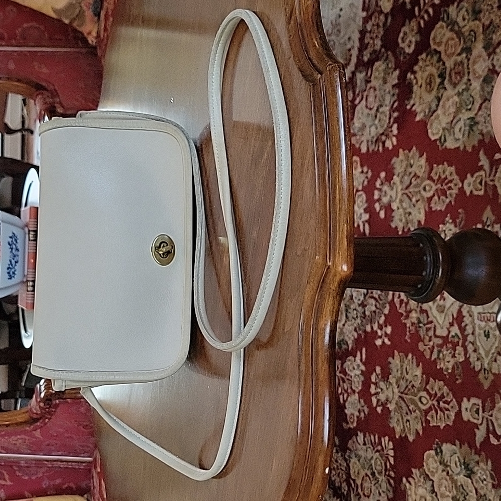 Vintage Coach Dinky Bag